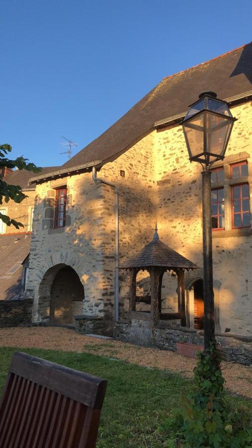 Bed and Breakfast Le logis du Vassal à Laval  Extérieur photo