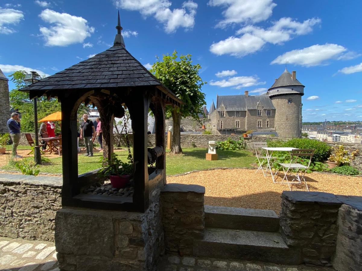 Bed and Breakfast Le logis du Vassal à Laval  Extérieur photo